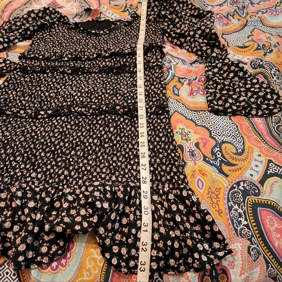 Black floral stretchy smocked ruffle dress M/L NWT - Picture 10 of 13